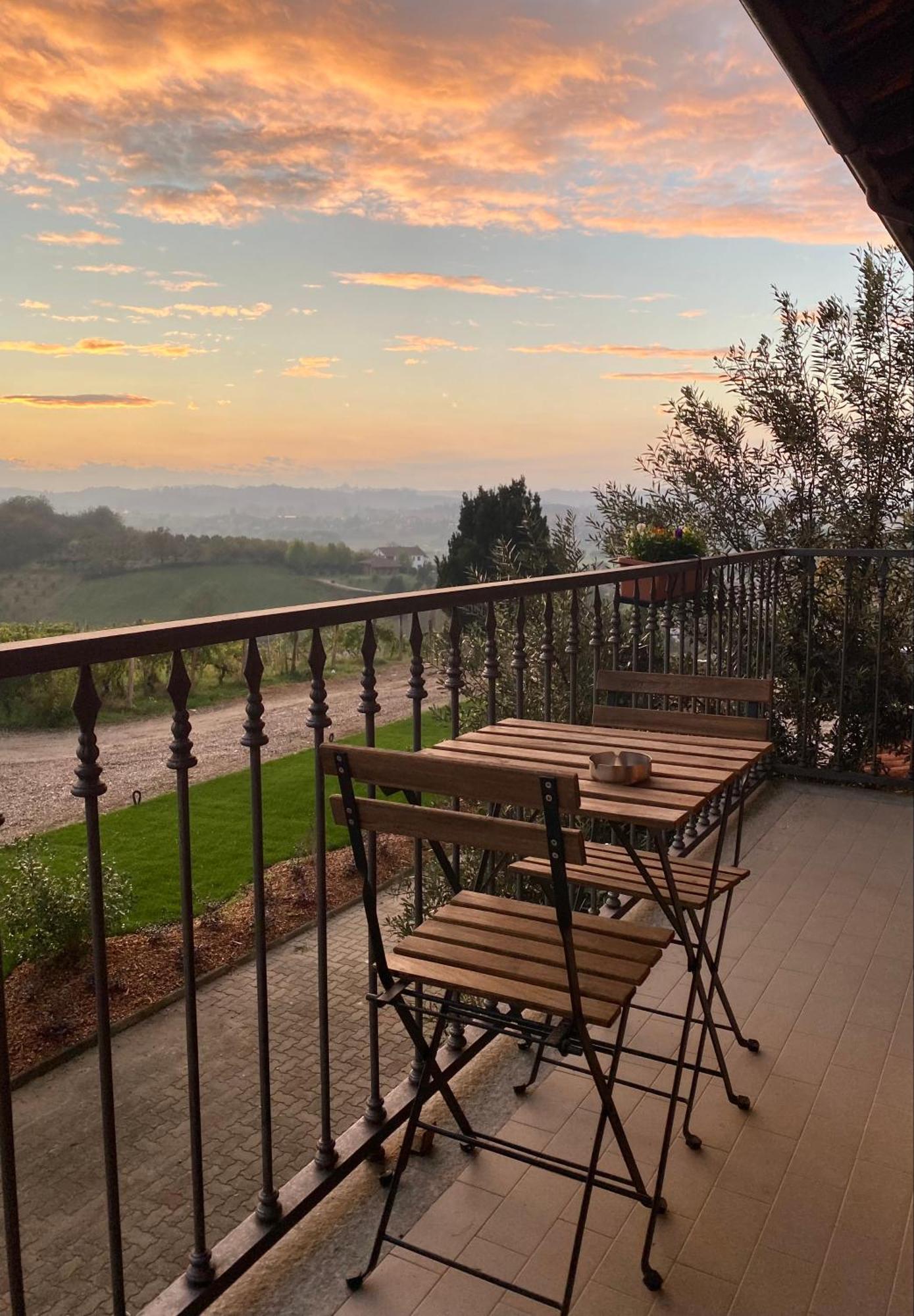 Tenuta Agricola La Cava- Cantina E Agriturismo San Damiano dʼAsti Extérieur photo