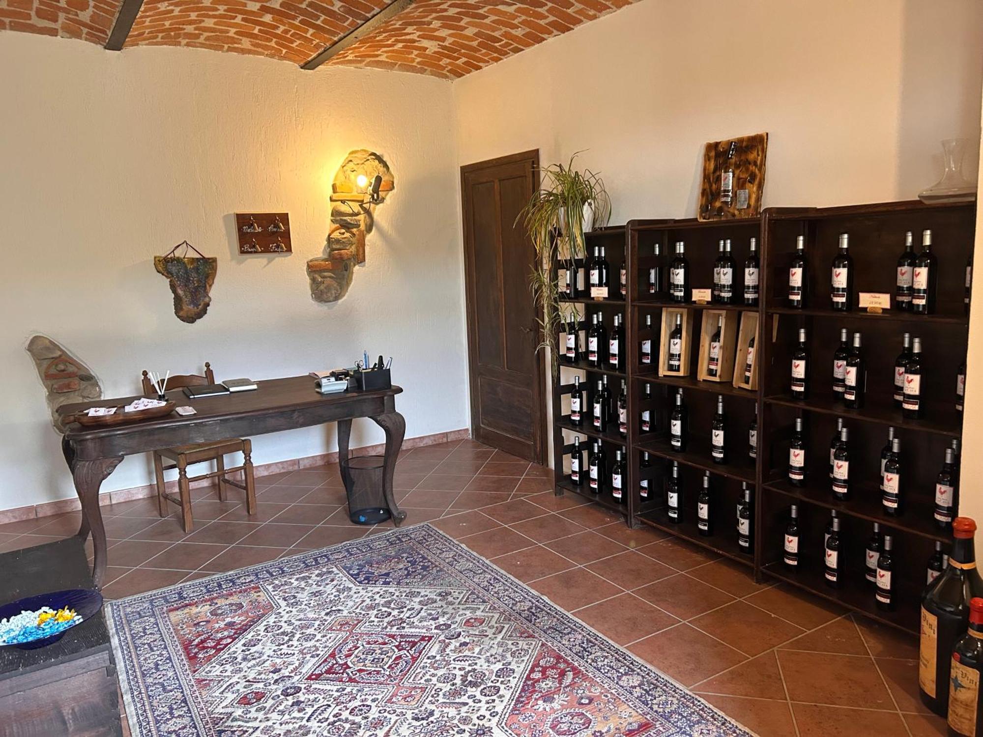 Tenuta Agricola La Cava- Cantina E Agriturismo San Damiano dʼAsti Extérieur photo